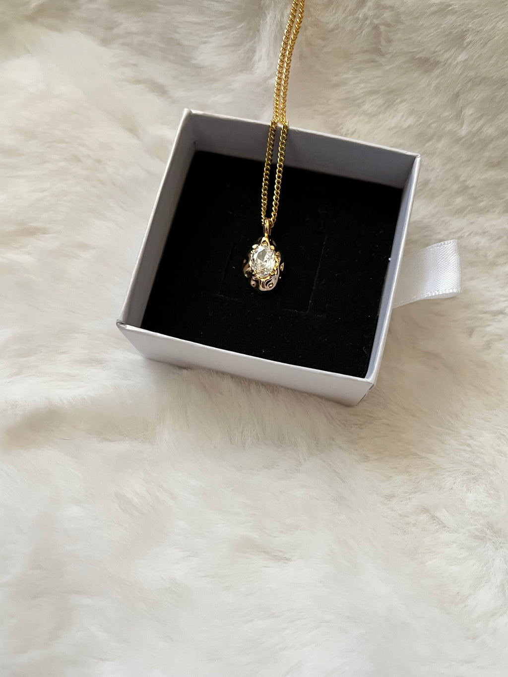 Pendant Gold plated necklace