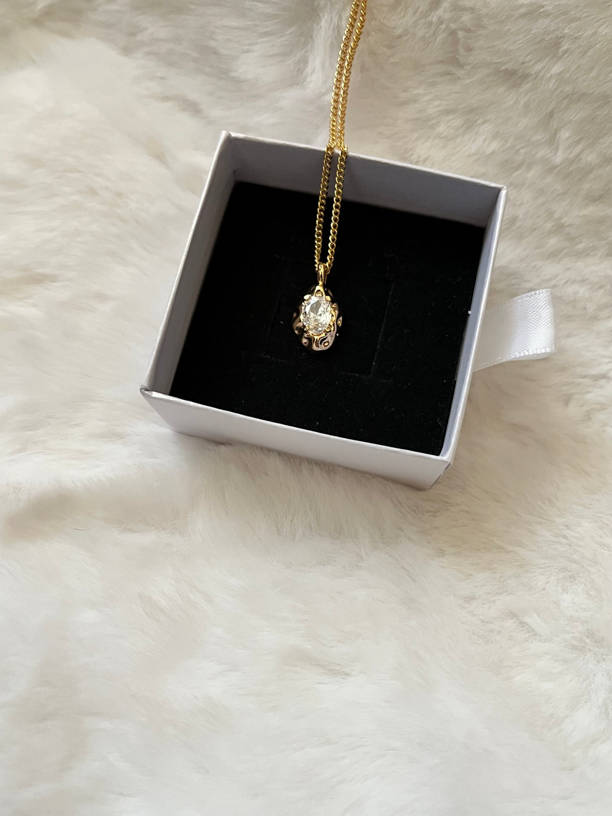 Pendant Gold plated necklace