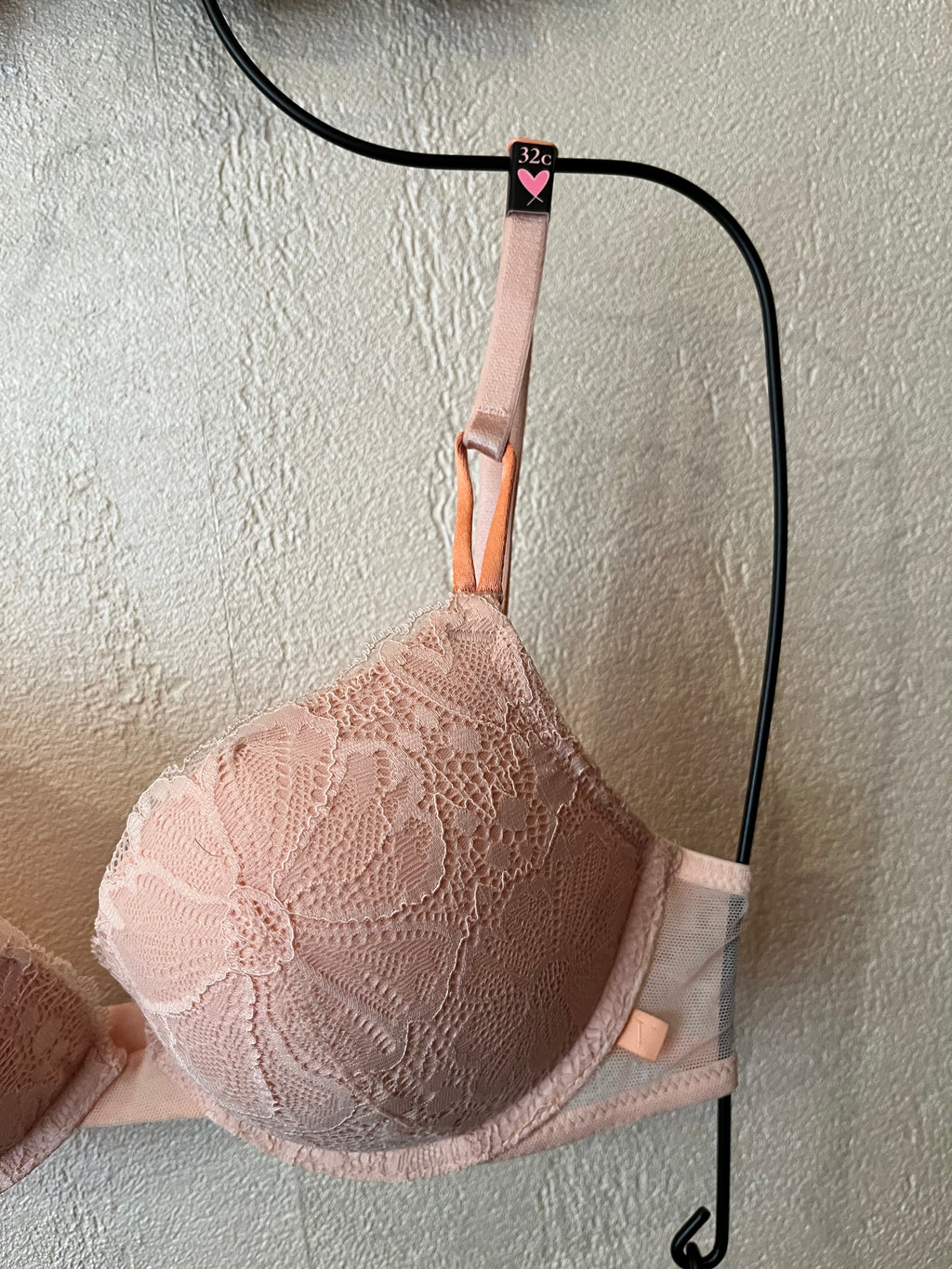 Victoria's Secret 32C