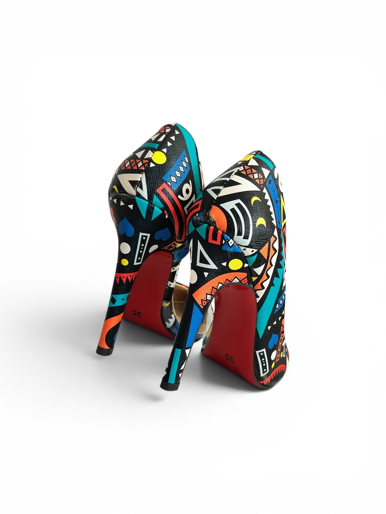 Colored shoes size 35