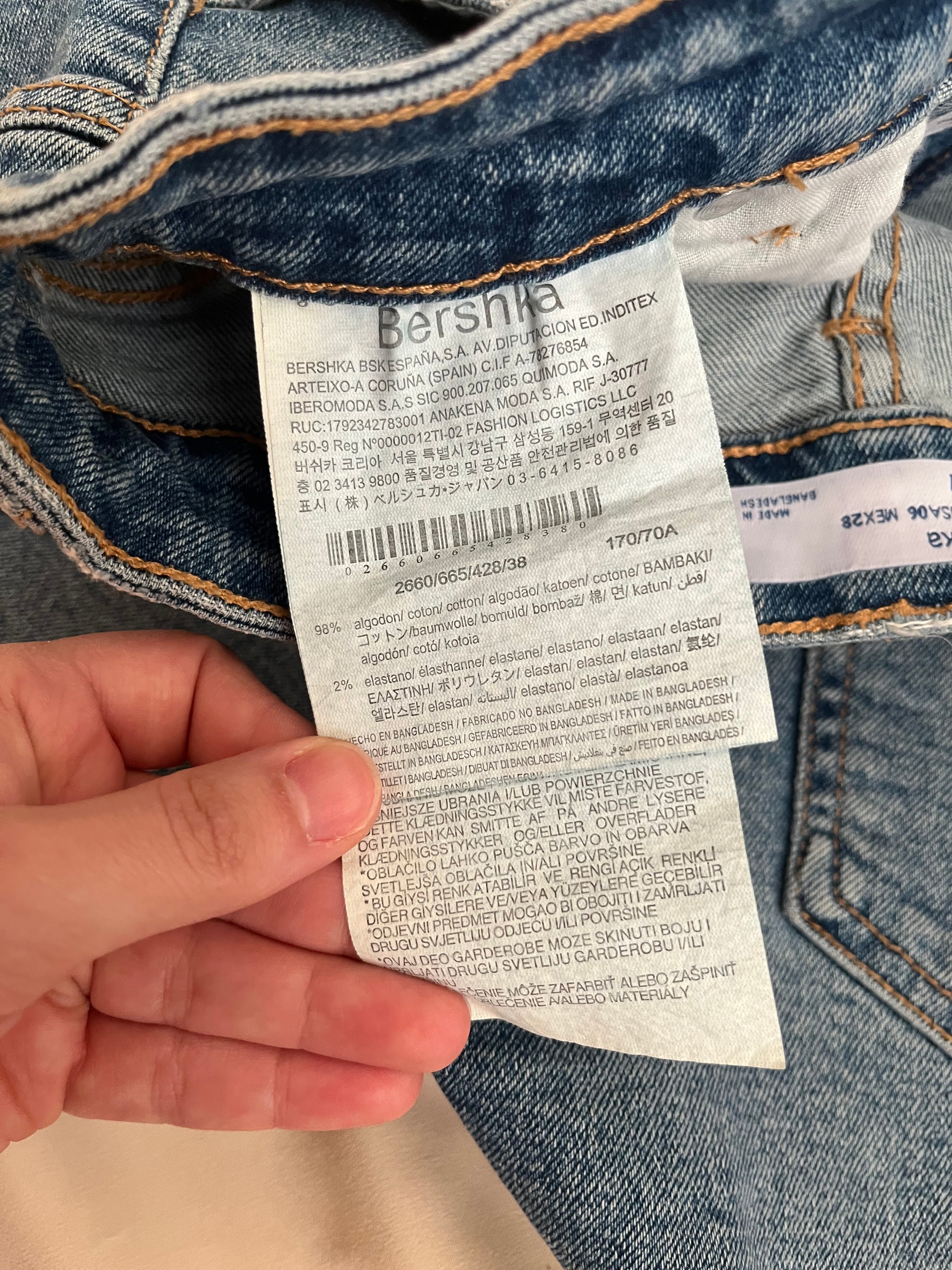 Bershka shorts size 28